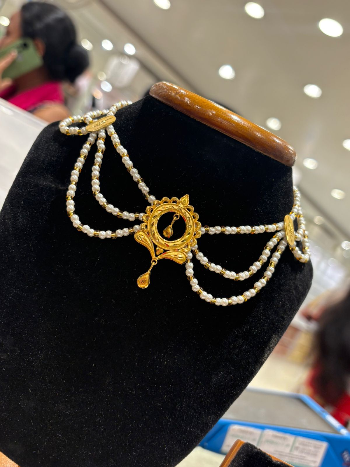 Pearl Necklace D7