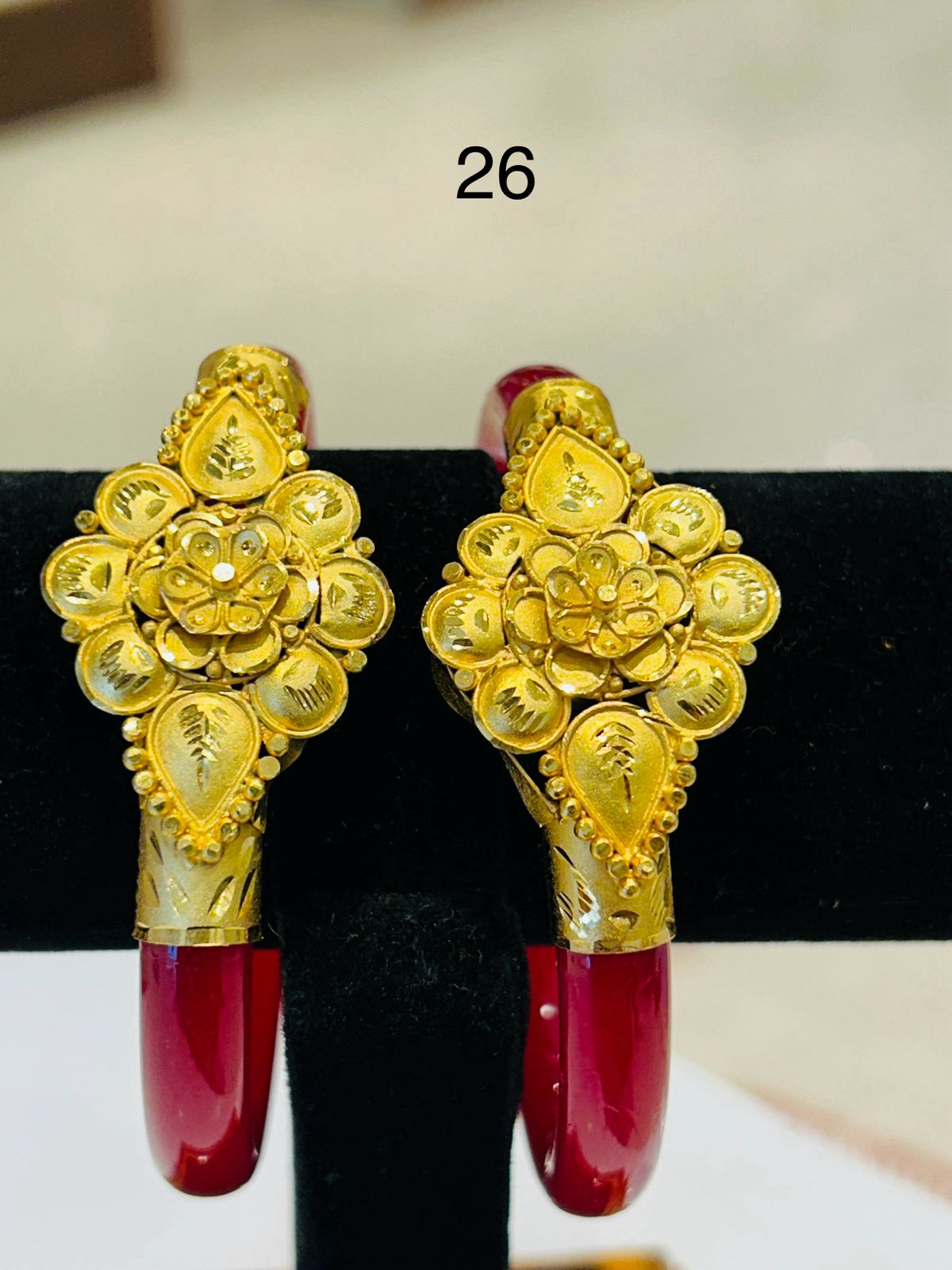 MUKPOLA BANGLE ( SIZE 26 ) D2