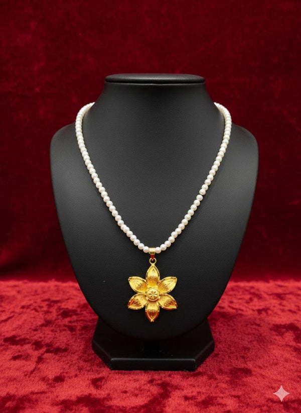 Pearl Chain Pendant D6