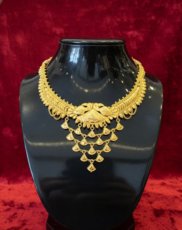 NECKLACE (24K GOLD PLATED) D62