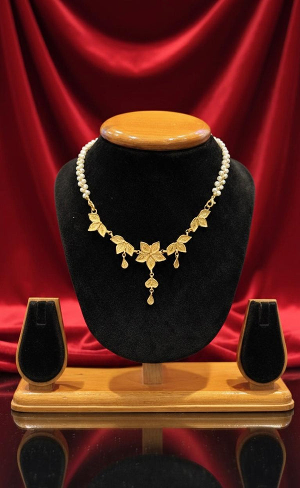 Pearl tie Chain Pendant D16