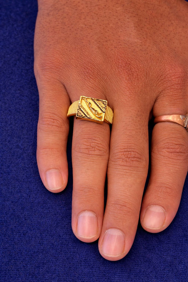Gents Finger Ring D26