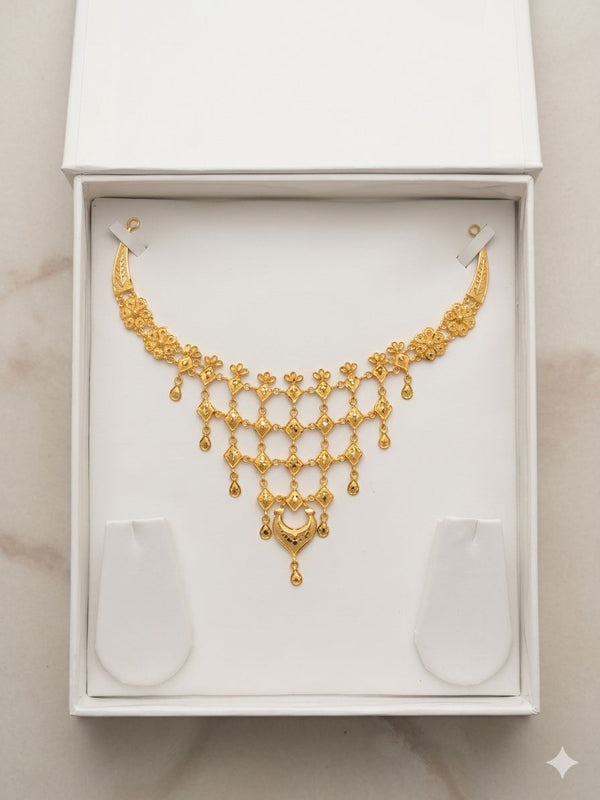 NECKLACE (24K GOLD PLATED) D112