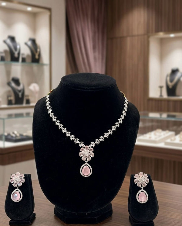 AD NECKLACES D59