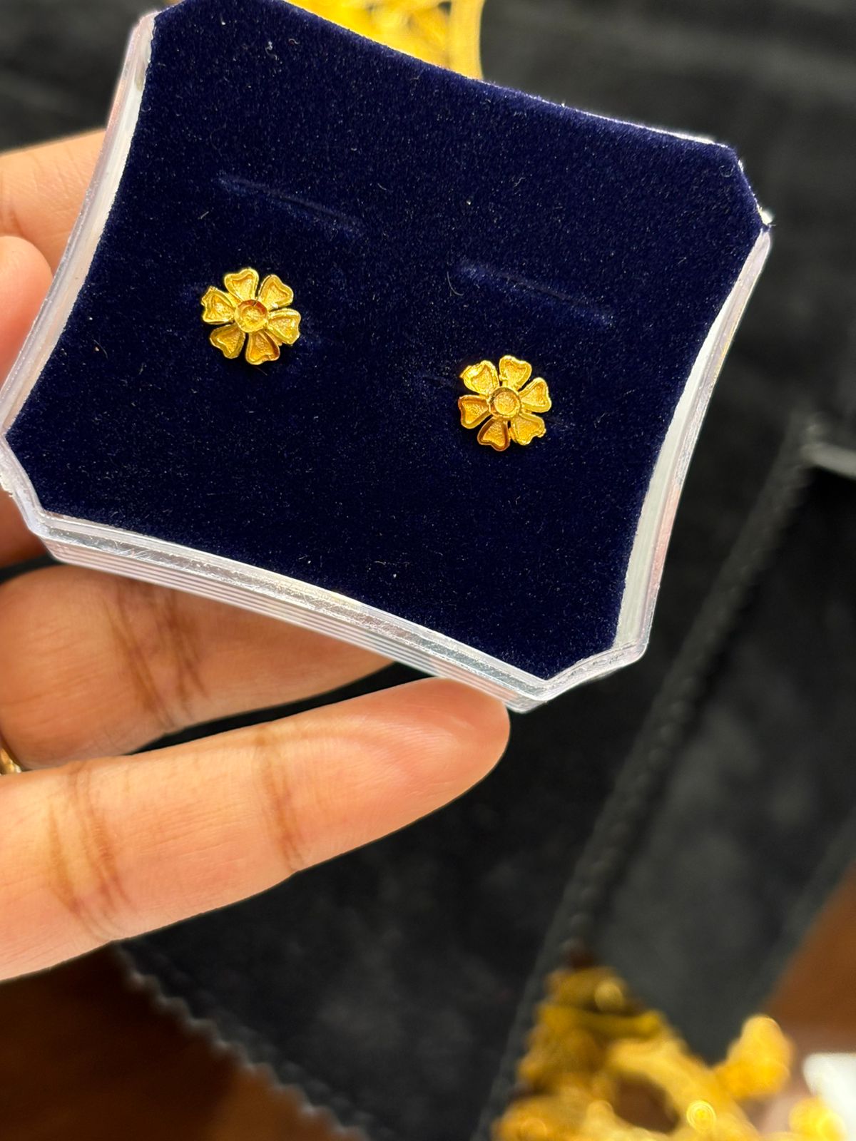 SMALL TOP ( 24K GOLD PLATED)