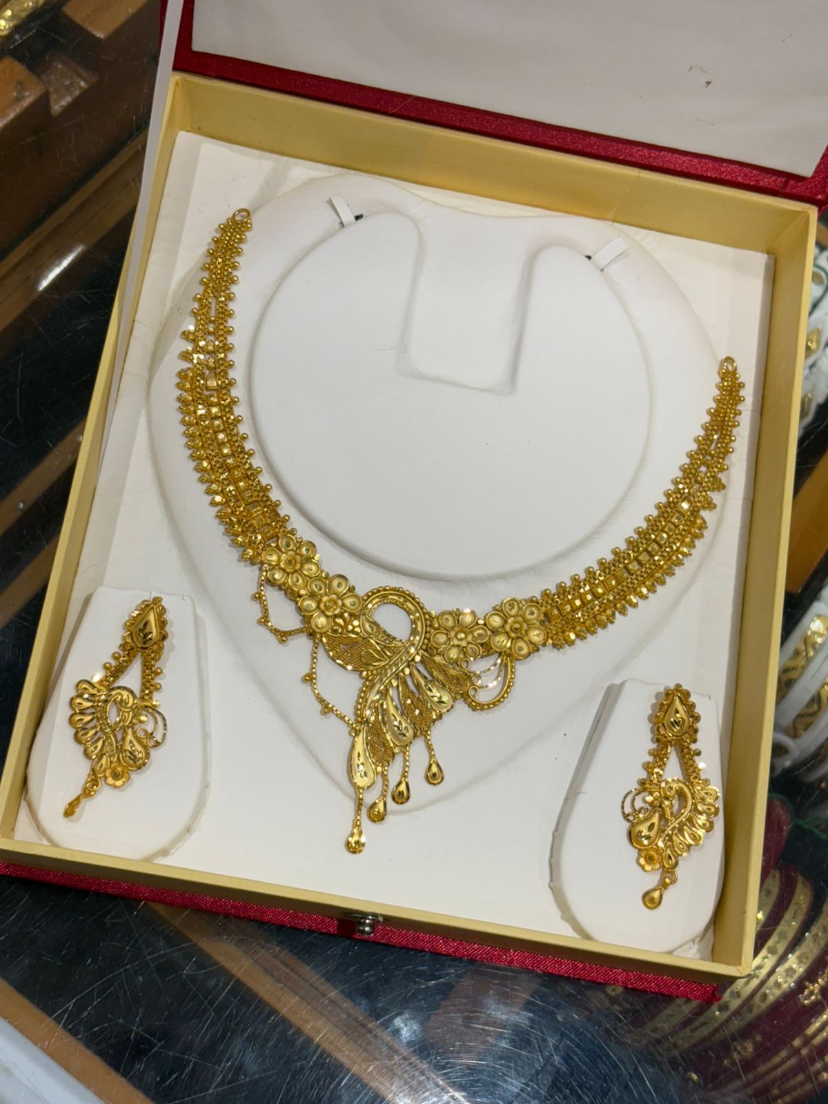 NECKLACE (24K GOLD PLATED)