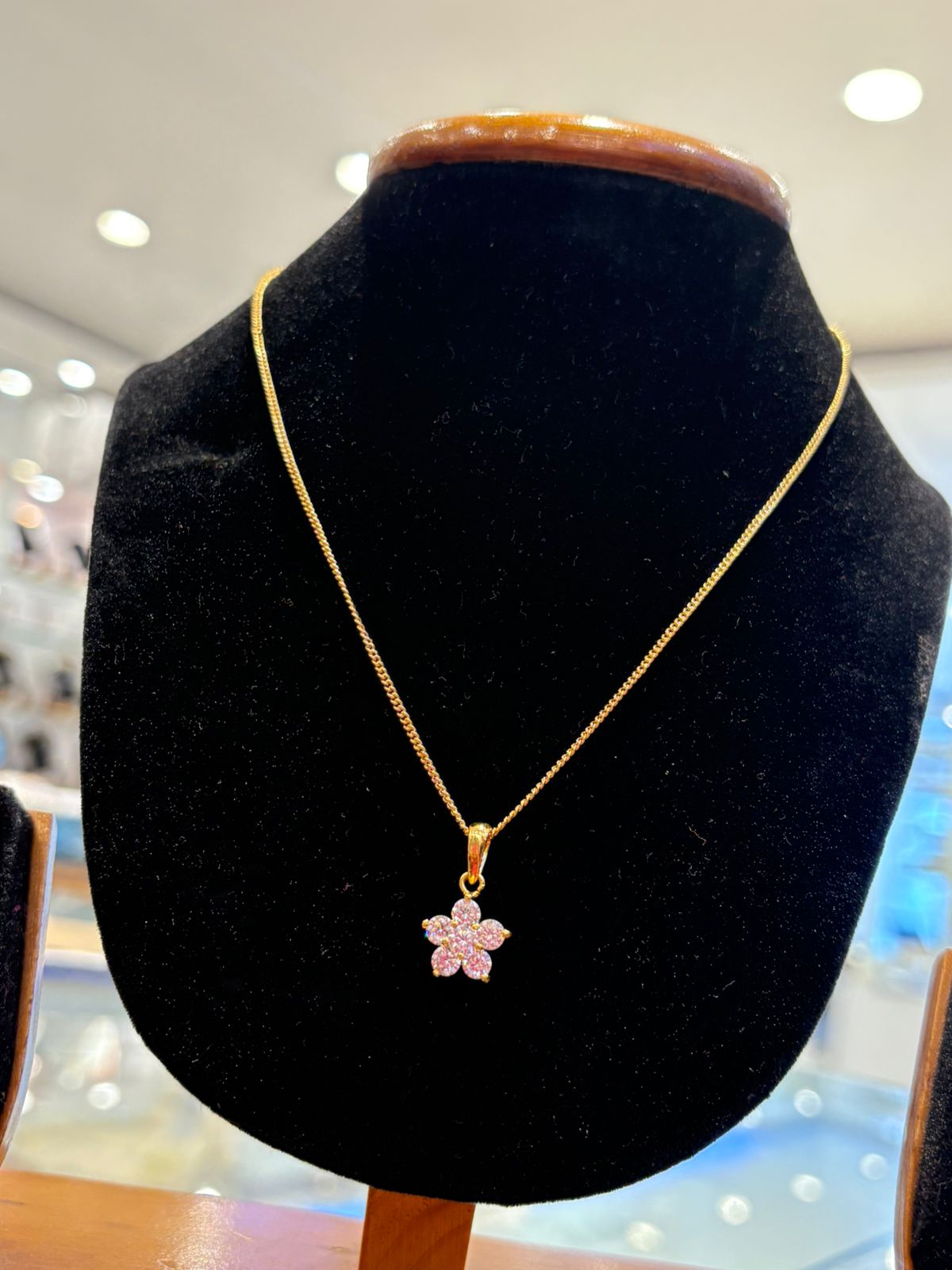 Chain Pendants  (size 16 )D10