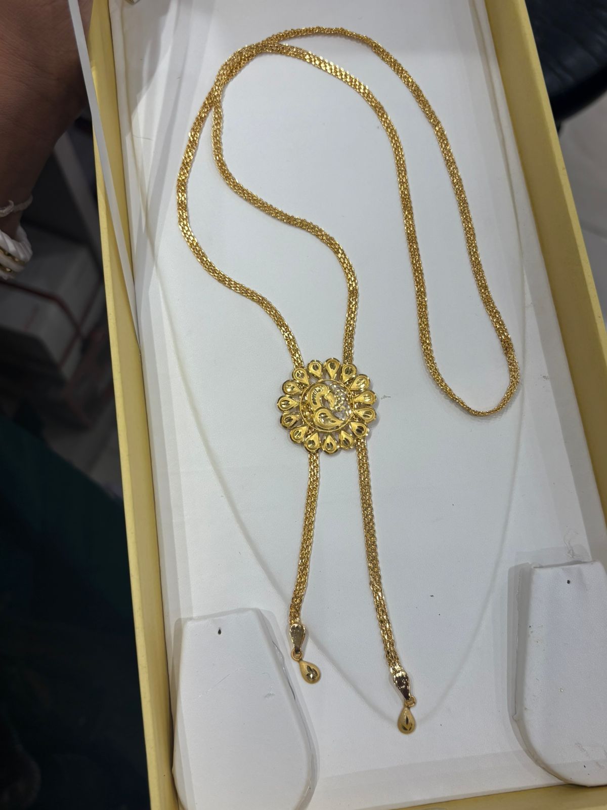 Tie chain D6 (24k gold plated )