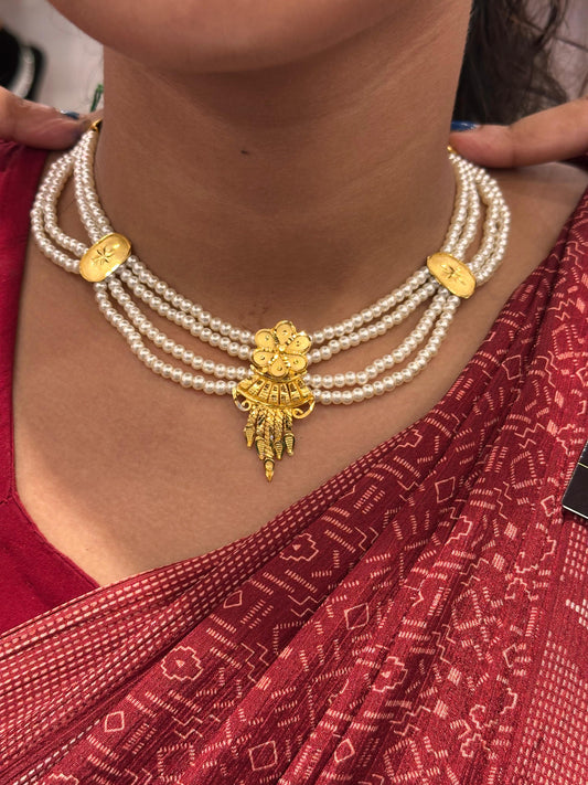 Pearl Necklace D12
