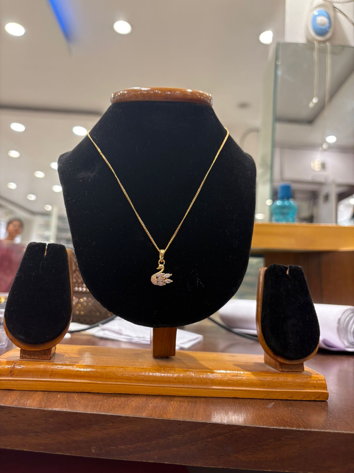 Chain Pendants  (size 16 )D28