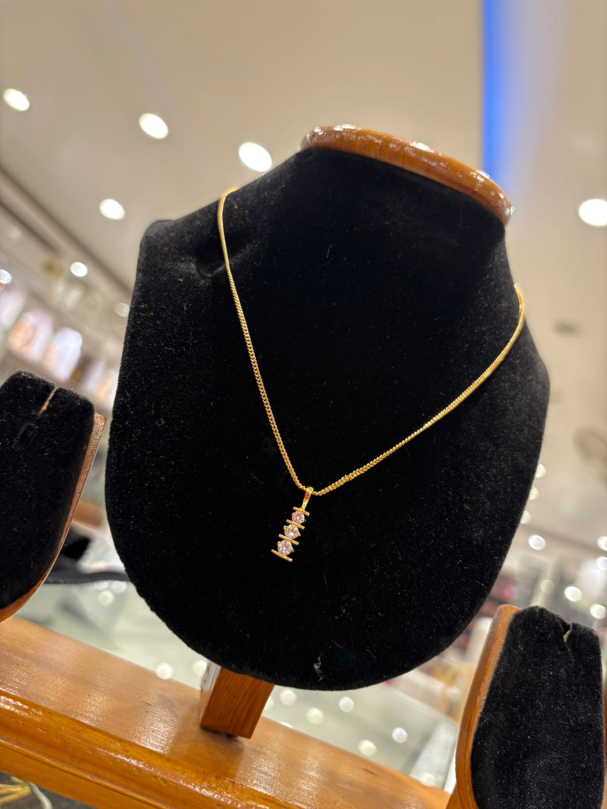 Chain Pendants  (size 16 )D14