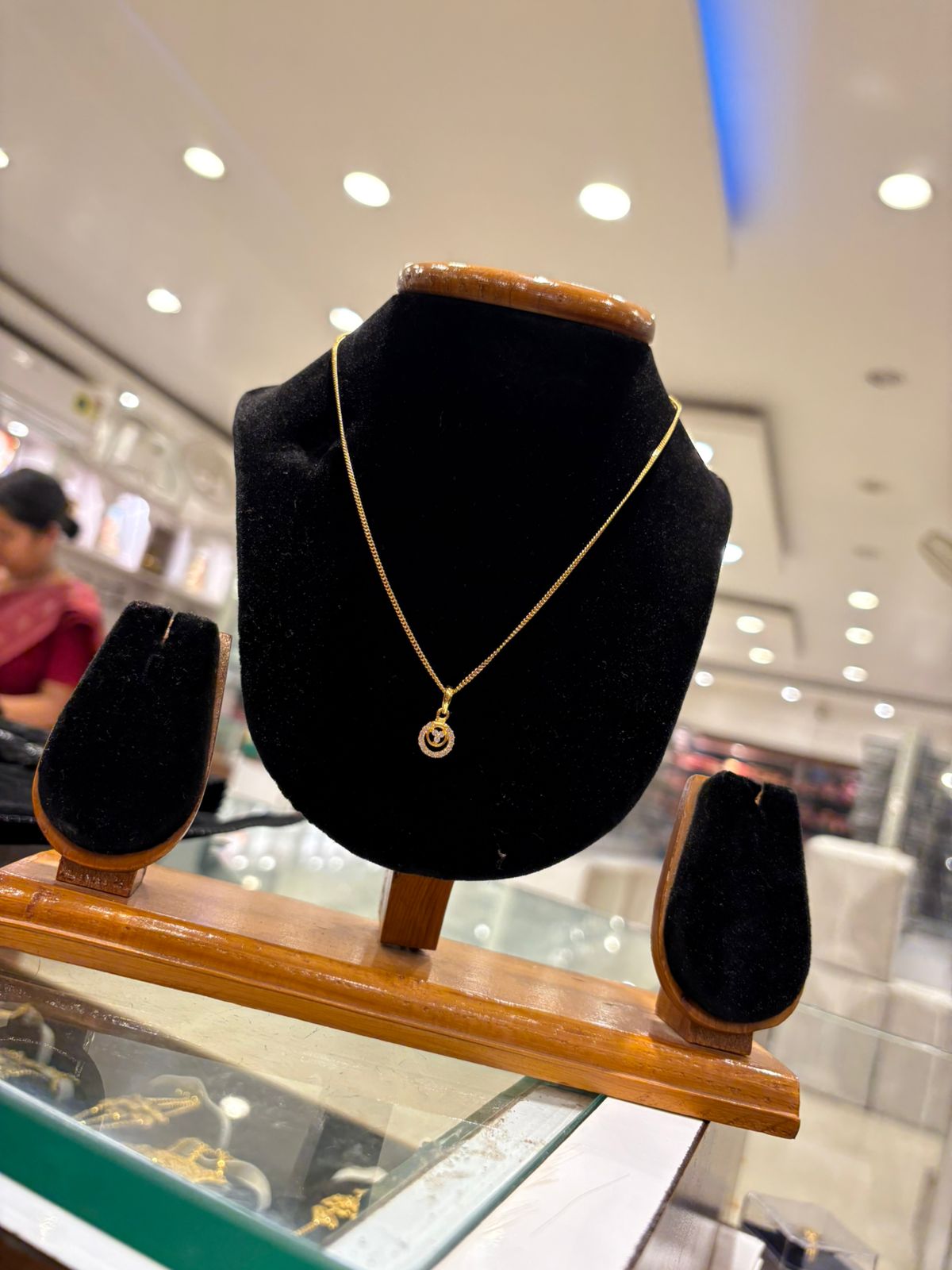 Chain Pendants  (size 16 )D13