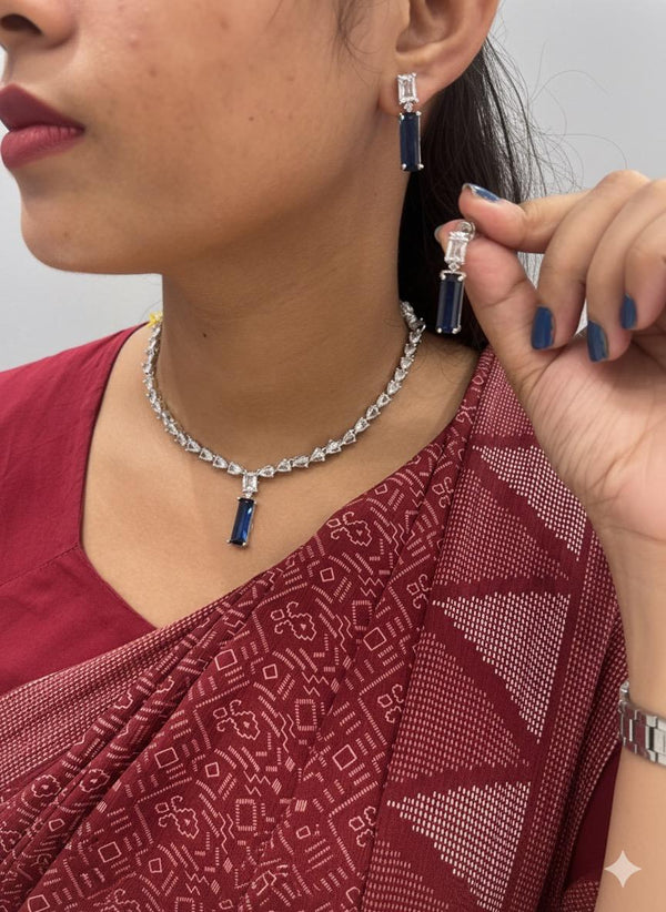 AD NECKLACE D30
