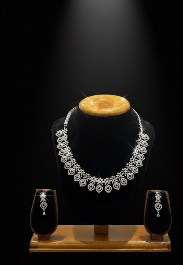 AD NECKLACE D36