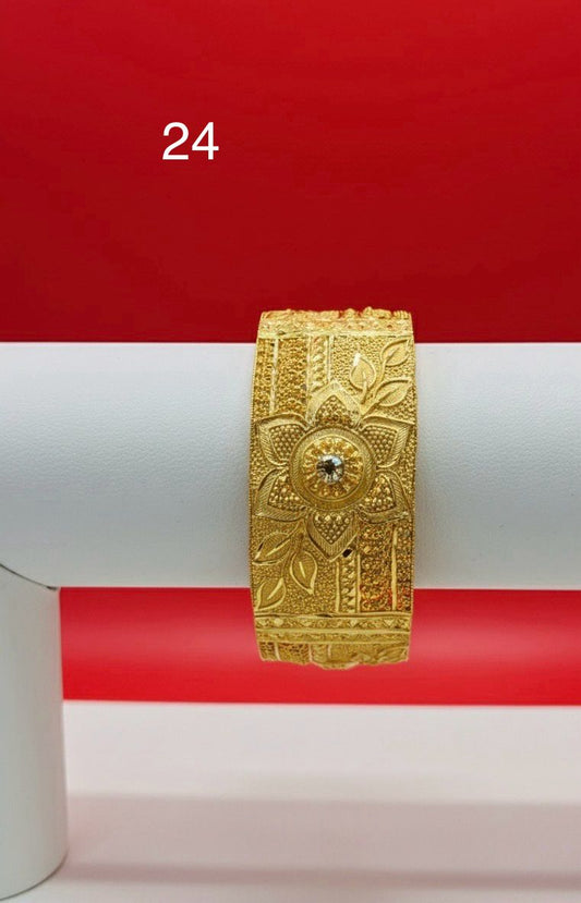 CHUR 24K GOLD PLATED D10 (SIZE 24)