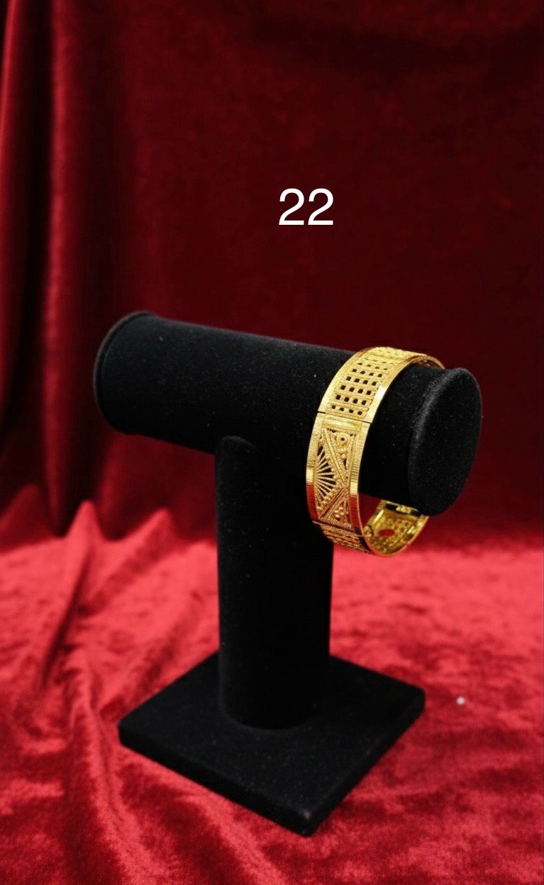 CHUR 24K GOLD PLATED SIZE-22  D26