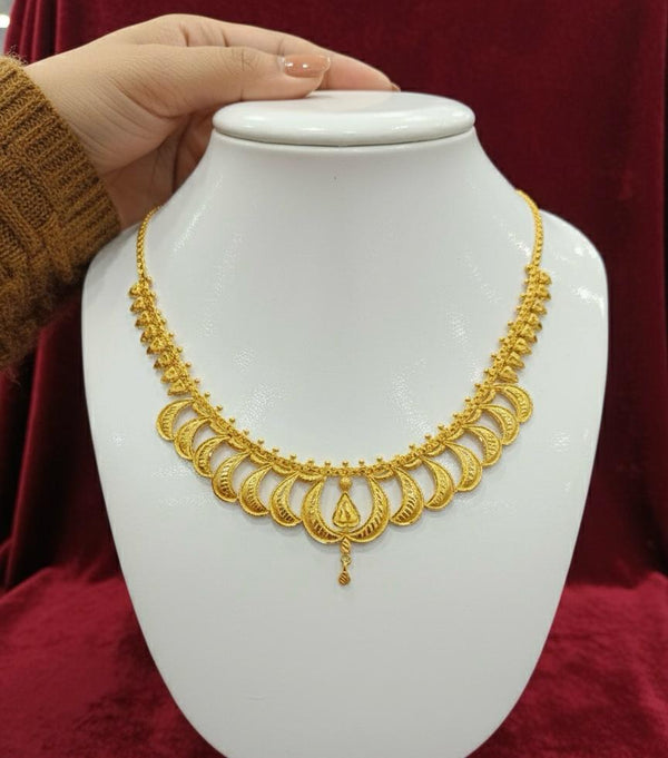 NECKLACE (24K GOLD PLATED) D62