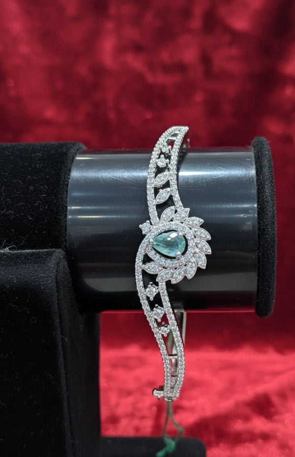 AD Bracelet D10