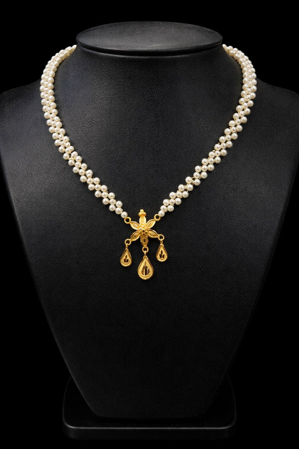 Pearl tie Chain Pendant D18