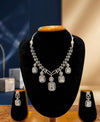 AD NECKLACES D54